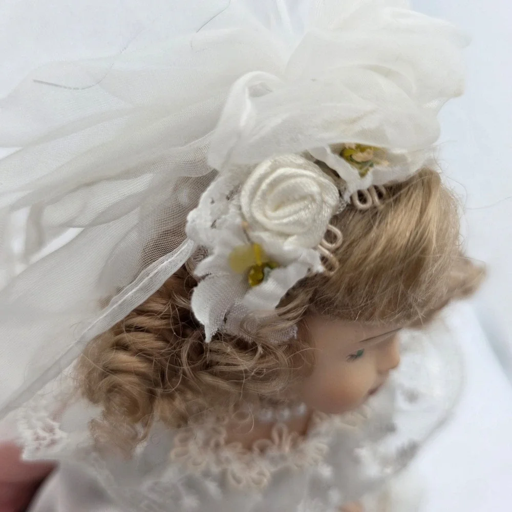 Porcelain Bride Doll 12 in‎ White Satin Lace Dress Vintage Collectible Wedding